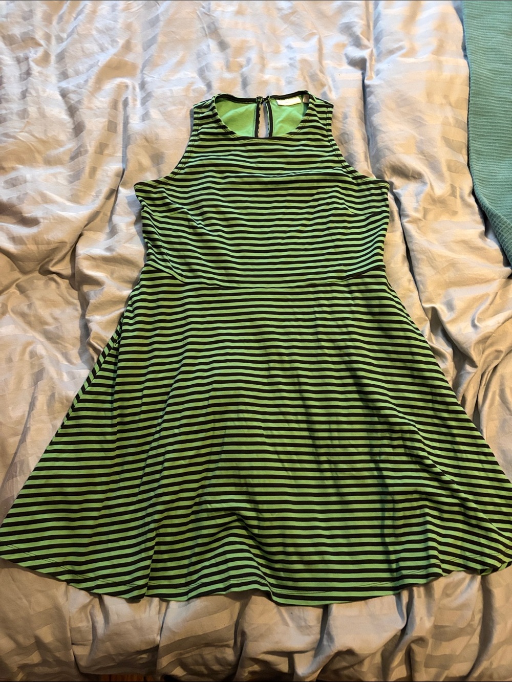 New York and Company NY&Co green and black flared dress large L stripes striped
